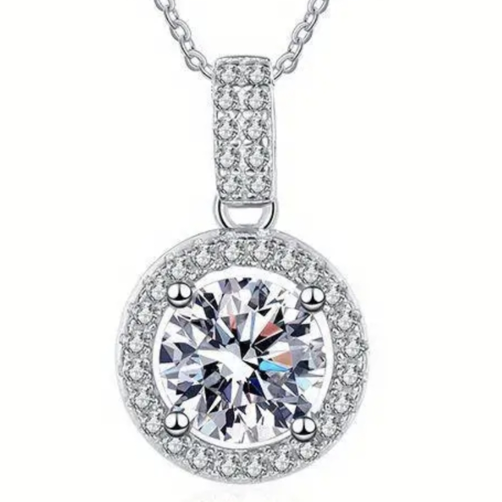 10 Carat Moissanite set in Sterling Silver with Sterling Silver Chain - Picture 1 of 9